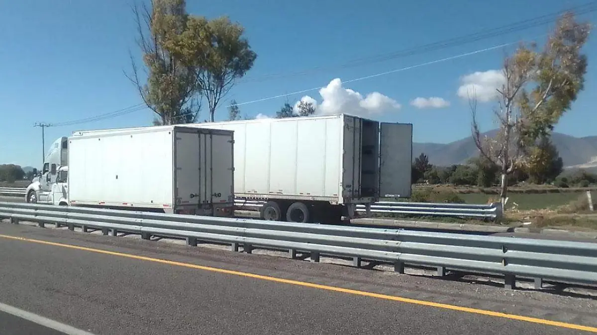 Una balacera se registró la mañana de este domingo en la autopista Puebla-Orizaba, a la altura del municipio de Quecholac